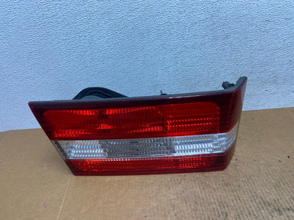 2000 2001 Lexus ES300 Inner Left Driver LH Side Tail Light AE0358 LK0