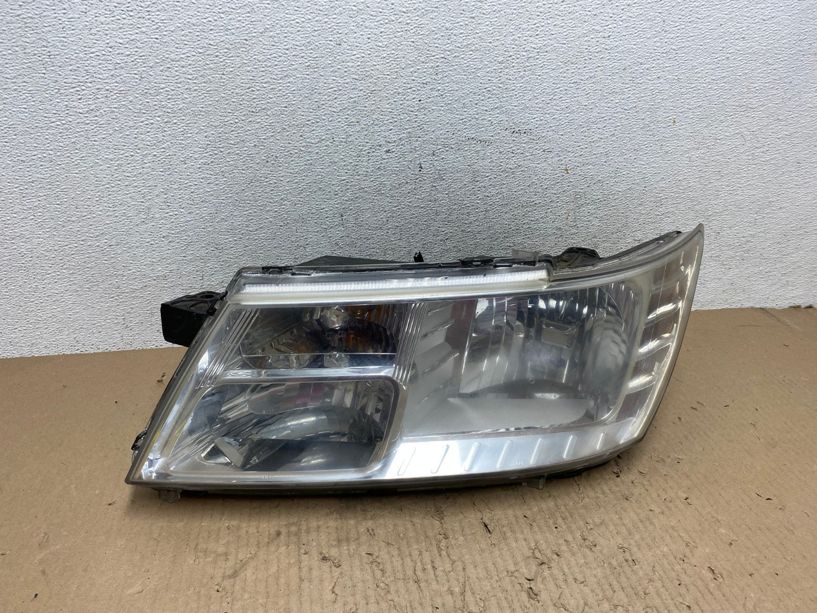 2009 to 2017 Dodge Journey Headlight Left Driver Lh Side Halogen AE8898 LK0