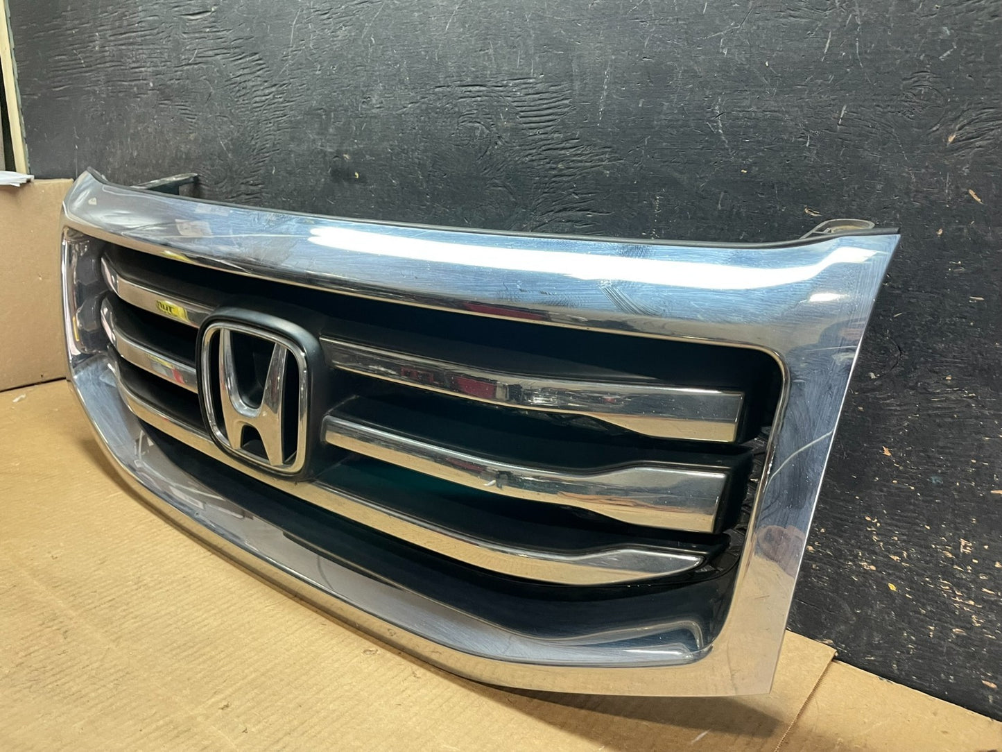 2012 to 2015 Honda Pilot Front Upper Grill Grille AE3755 DG2