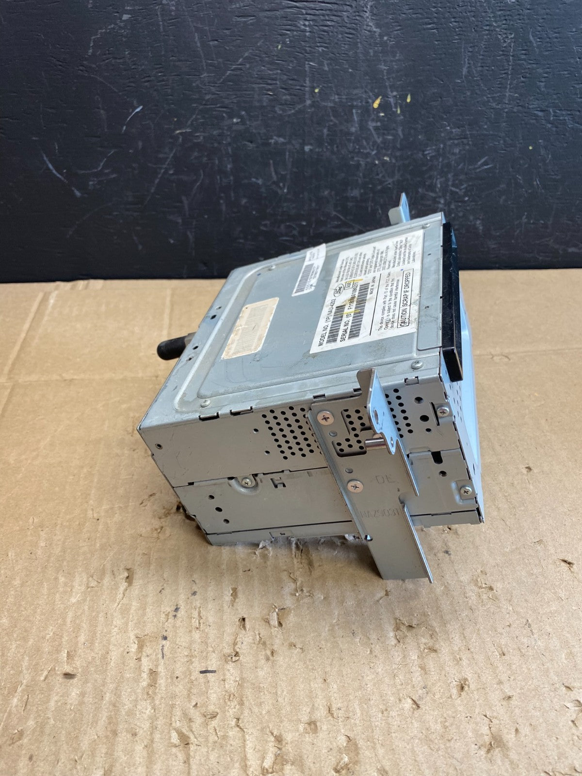 2010 to 2012 Ford Fusion Radio Audio Receiver AM FM CD MP3 AB9594 DG1