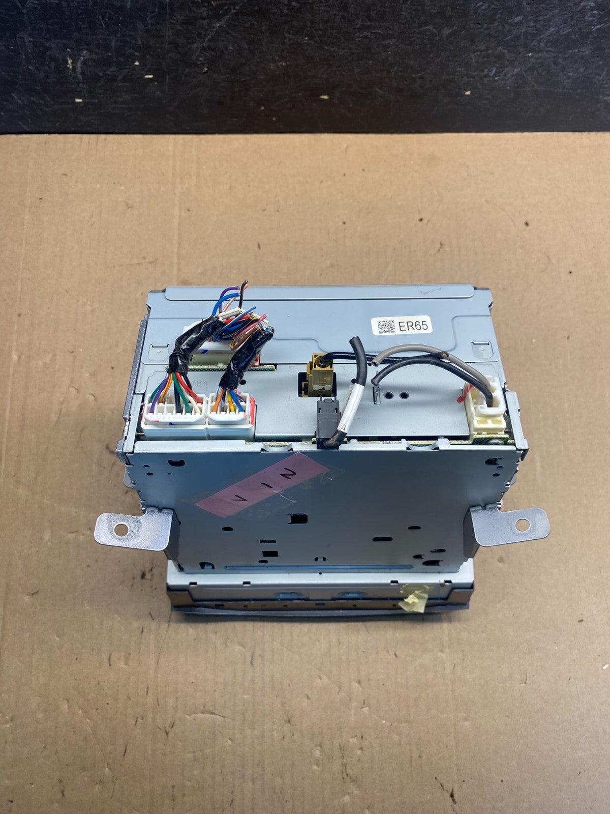 2013 to 2014 Subaru Outback Legacy Am Fm Cd Player AM/FM Radio AE7715 DW5