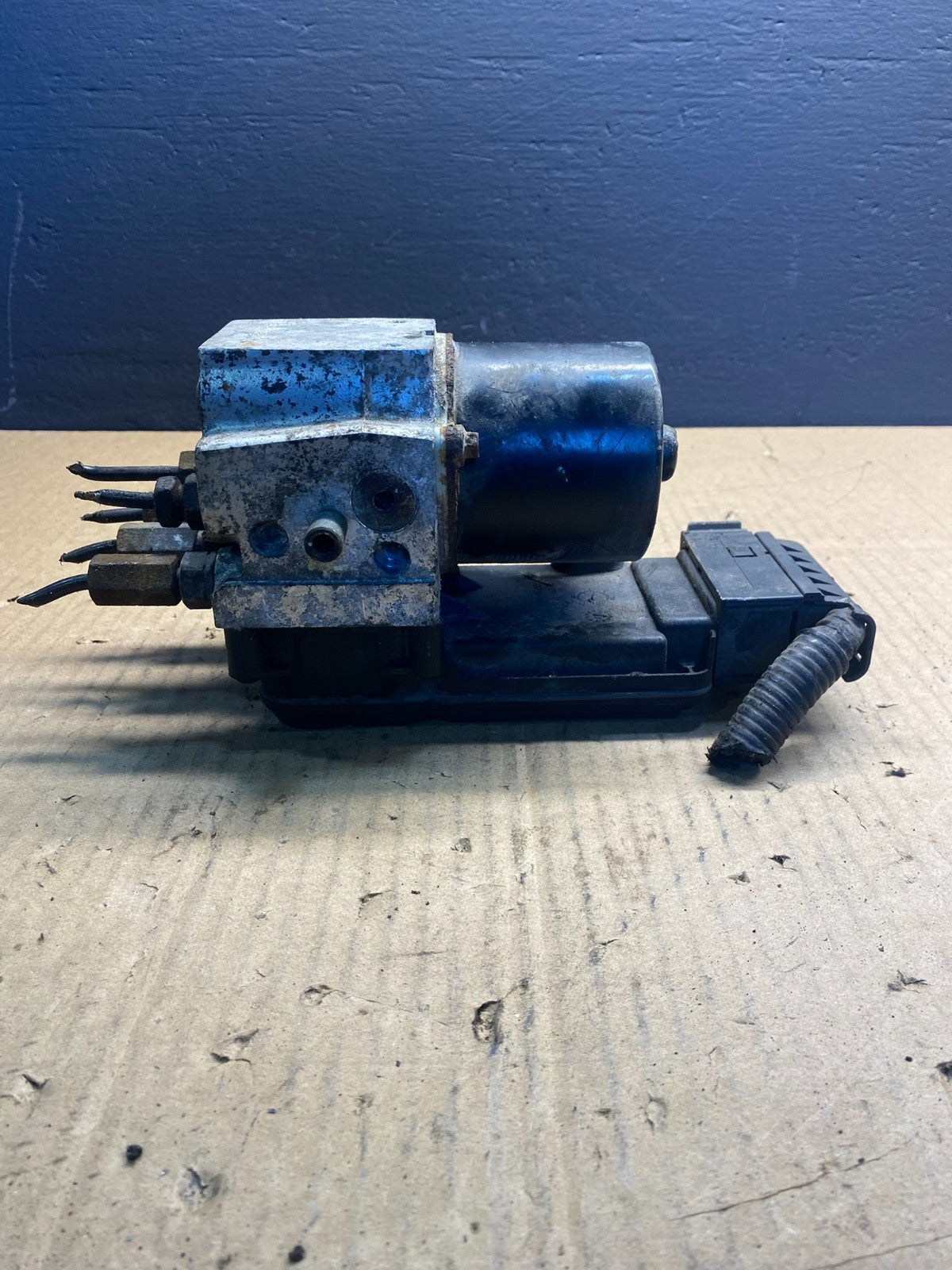 2004 2007 Ford E250 E350 Econoline Anti-Lock ABS Antilock Brake Pump ab4350 DG4