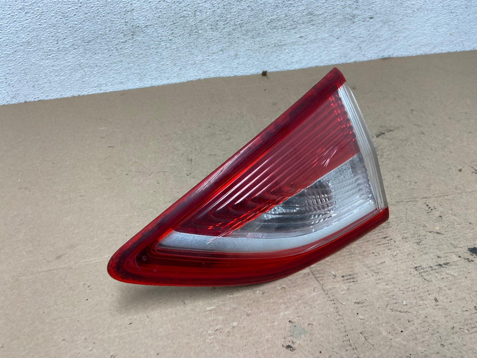 2013 to 2016 Ford Escape Right Passenger RH Side Inner Tail Light AF4774 LK2