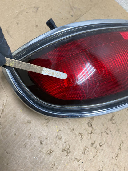 1992-1996 Buick Lesabre Right Passenger Rh Side Tail Light Oem X2365 DW4