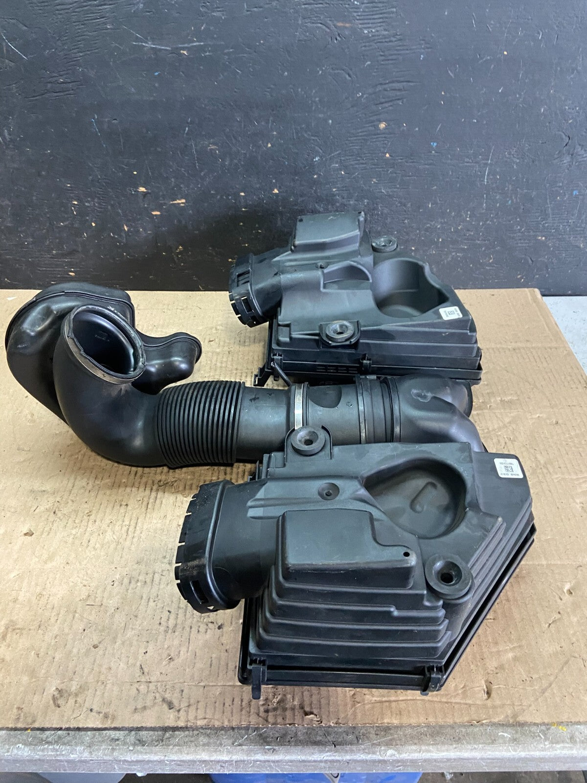 2007 to 2010 BMW E70 X5 N62 Air Intake Cleaner Filter 7548896 OEM O0620 DG7