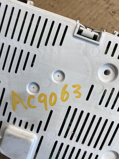 2006-2007 Nissan Pathfinder Xterra Cluster Speedometer Instrument AC9063 DW7