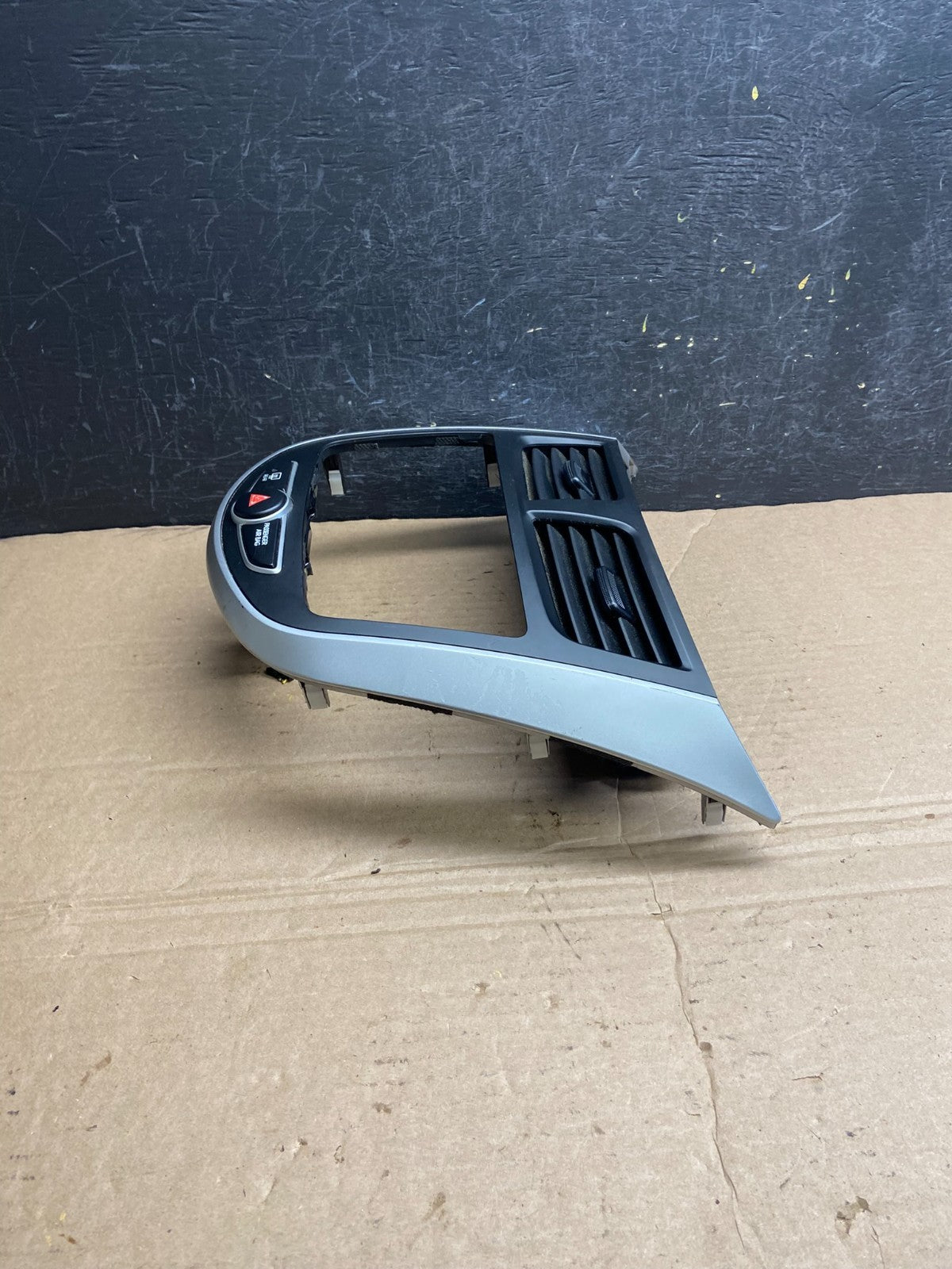 2012 to 2017 Hyundai Accent Center Radio Bezel Air Vent Panel AF1919 DG2
