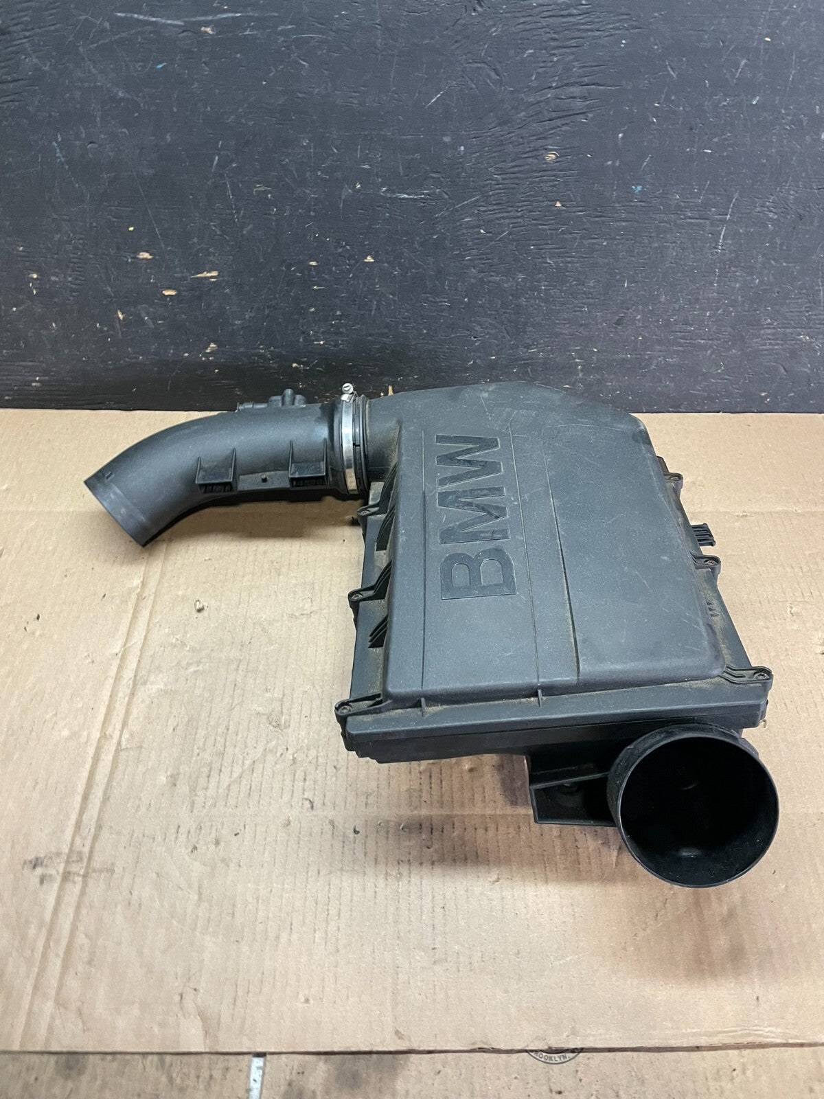 2007 to 2010 BMW X5 Air Intake Cleaner Filter Housing Box OEM M9028 DG3