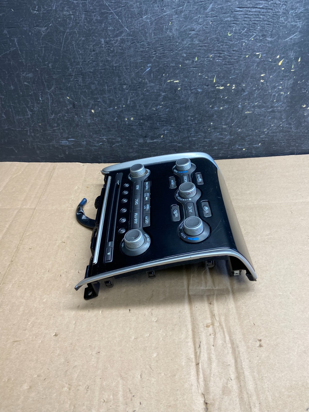 2013 to 2016 Nissan Pathfinder Radio Temperature Climate Control ai6057 DG1