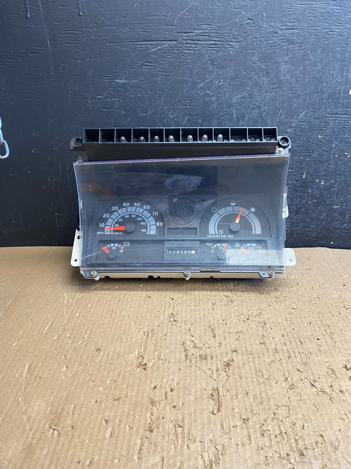 1997 to 2000 GMC Chevrolet C6500 C7500 Instrument Cluster 16233145 AF15780