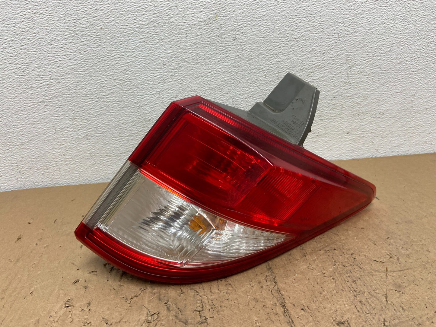 2011 to 2017 Nissan Quest Right Passenger RH Side Tail Light AC7362 DW0