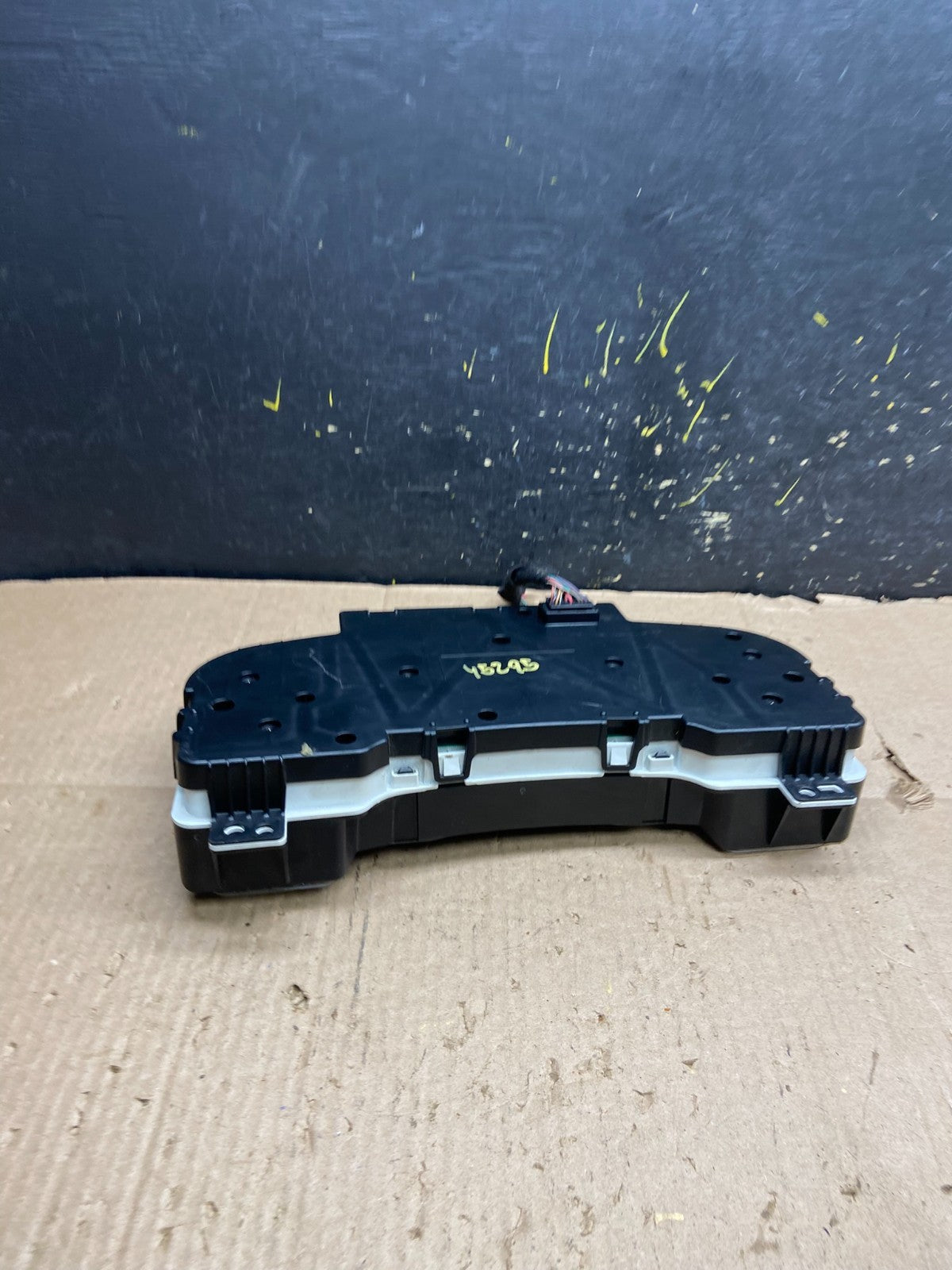 2008 to 2011 Chevrolet Tahoe Hybrid Cluster Gauge Speedometer ECM  y5295 DG4