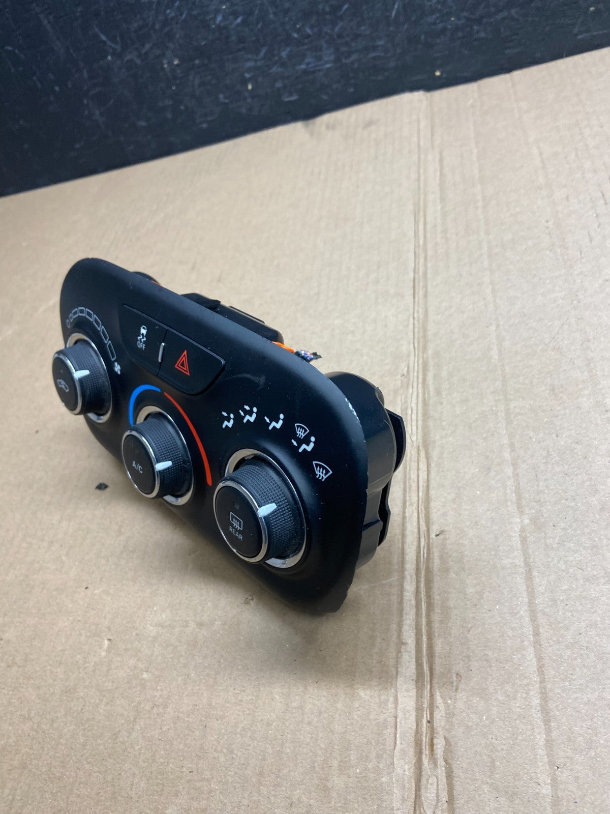2013 to 2016 Dodge Dart AC Heater Temperature Climate Control AE4337 DG2