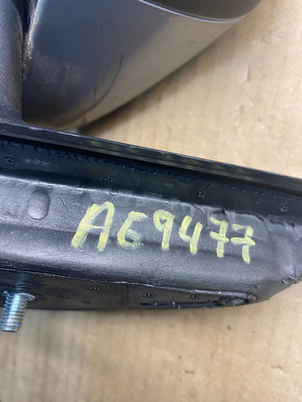 2004 - 2006 Volvo S40 Left Driver Side Turn Signal View Door Mirror AG9477 DW11
