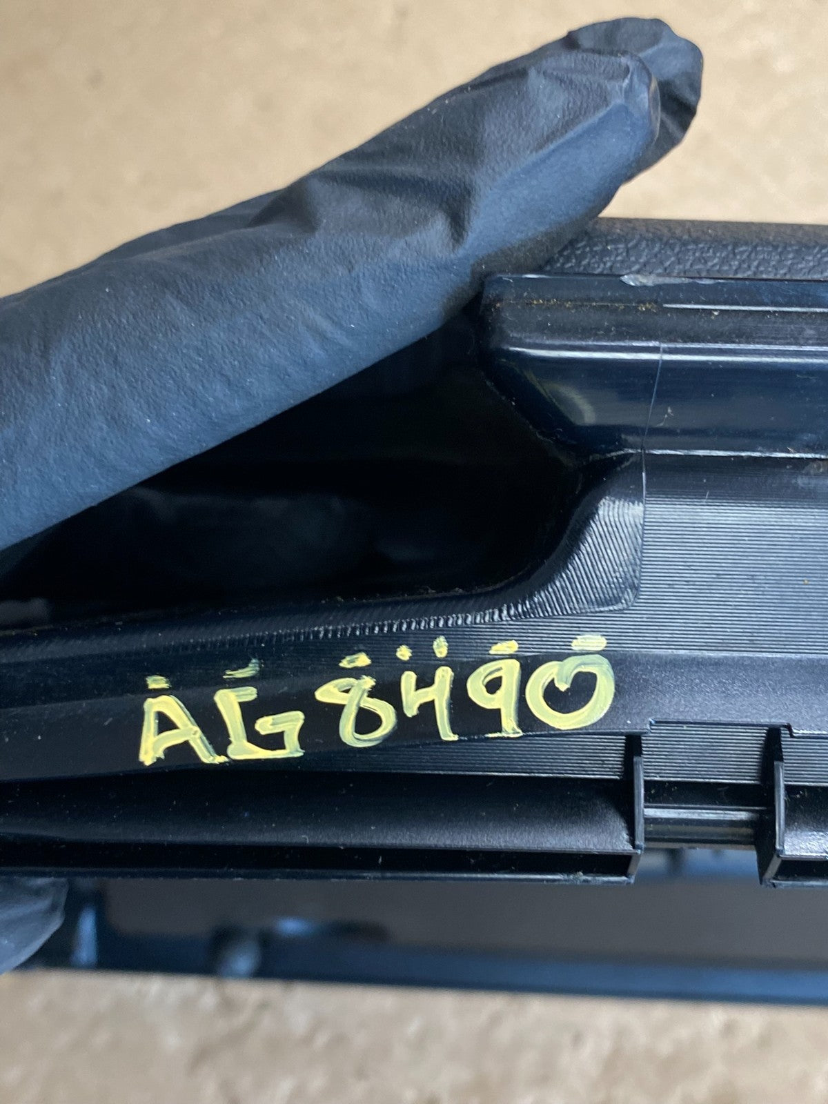 2008-2011 Mercedes W204 C300 Front Right Passenger Storage Glove Box AG8490 DG6