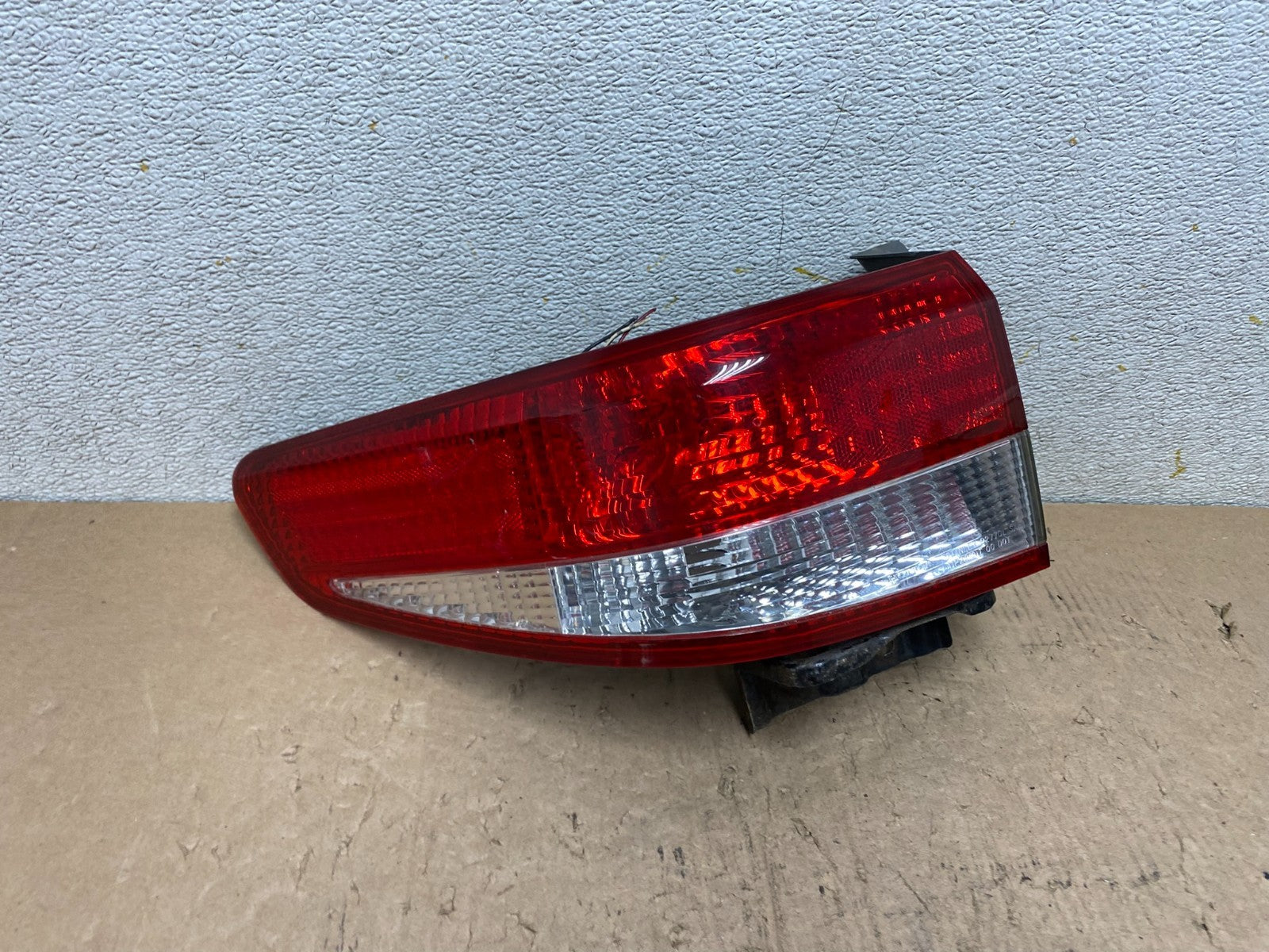 2003 to 2004 Honda Accord Sedan Left Driver Lh Side Tail light Q2799 DW0