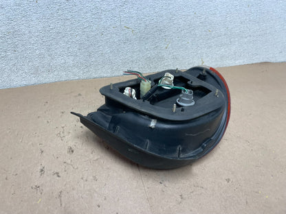 1998 to 1999 Hyundai Accent Hatchback Right Passenger RH Tail Light Oem Q4663 DG8