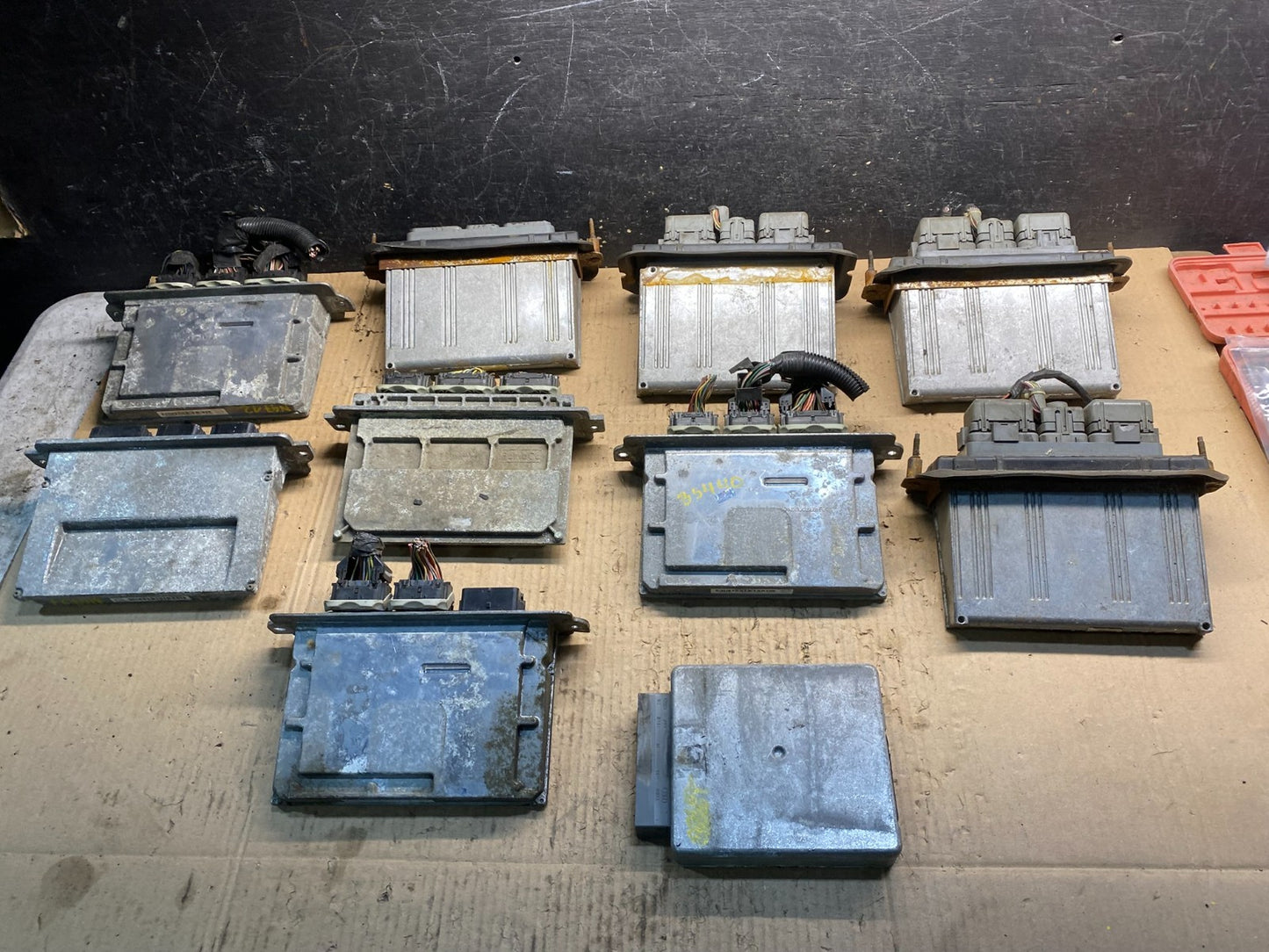Mix of 10 Ford ECM Engine Computer Module V2406 PS1