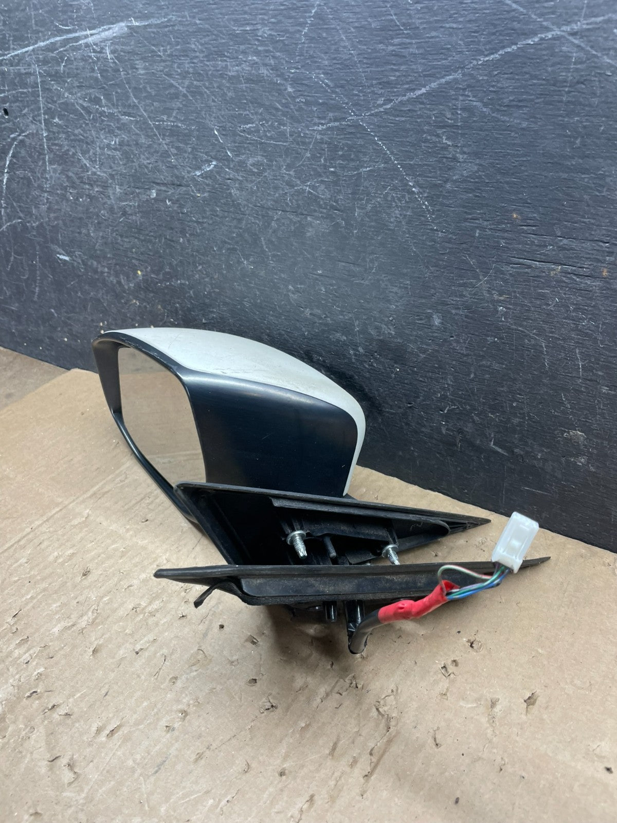2016 to 2018 Nissan Altima Left Driver LH Turn Signal Door Mirror Q6386 DG11