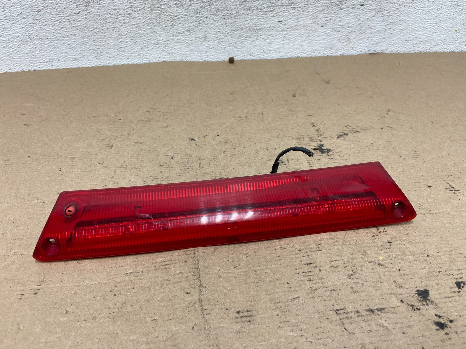 2012 to 2017 Ford Focus SE Trunk Lid Hatch 3rd Brake Light AF4723 DG0