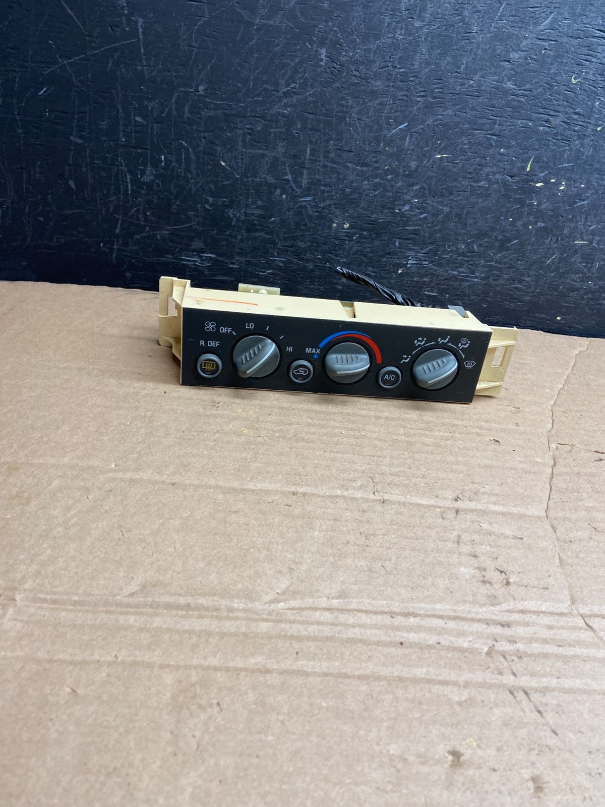 1996-1999 Chevrolet Tahoe AC Climate Control HVAC Rear Window Defogger AF1893 DG0