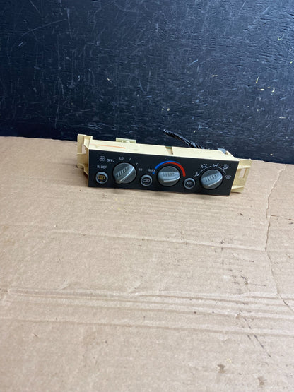 1996-1999 Chevrolet Tahoe AC Climate Control HVAC Rear Window Defogger AF1893 DG0