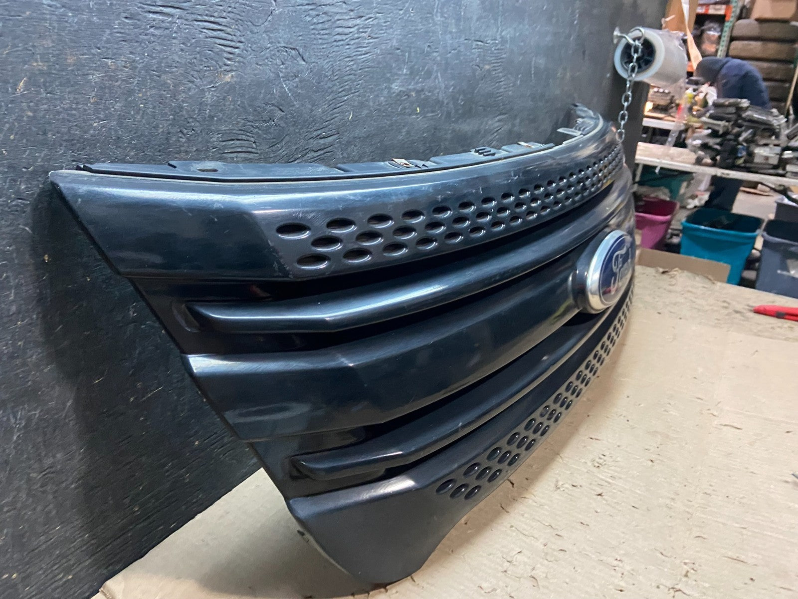 2011 to 2015 Ford Explorer Upper Front Grill Grille Oem W5732 DG2