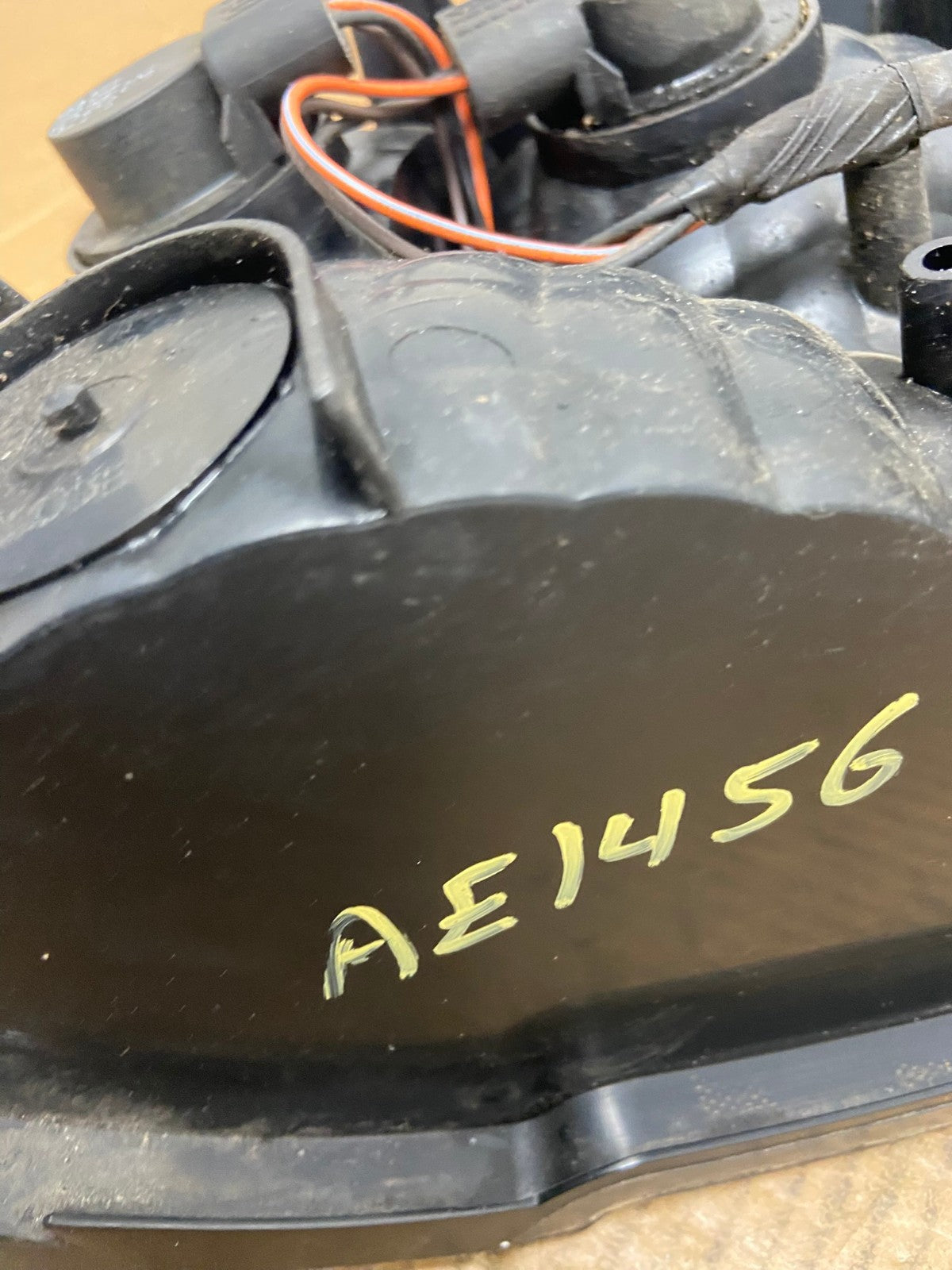 1999-2004 Ford Mustang Right Passenger Rh Side Tail Light AE1456 LK7