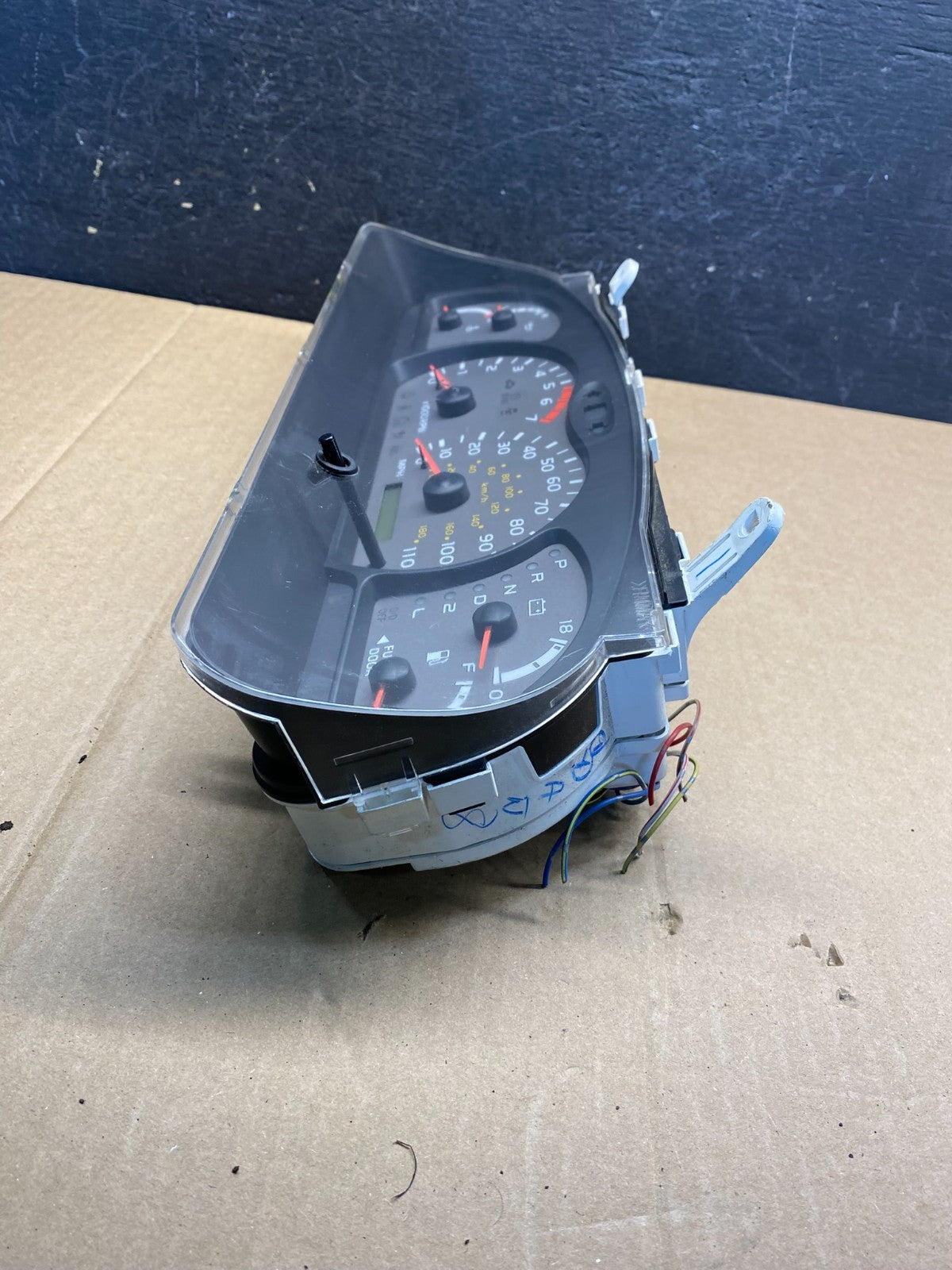 2001 to 2004 Toyota Sequoia Speedometer Insrument Gauge Cluster AG3732 DW2