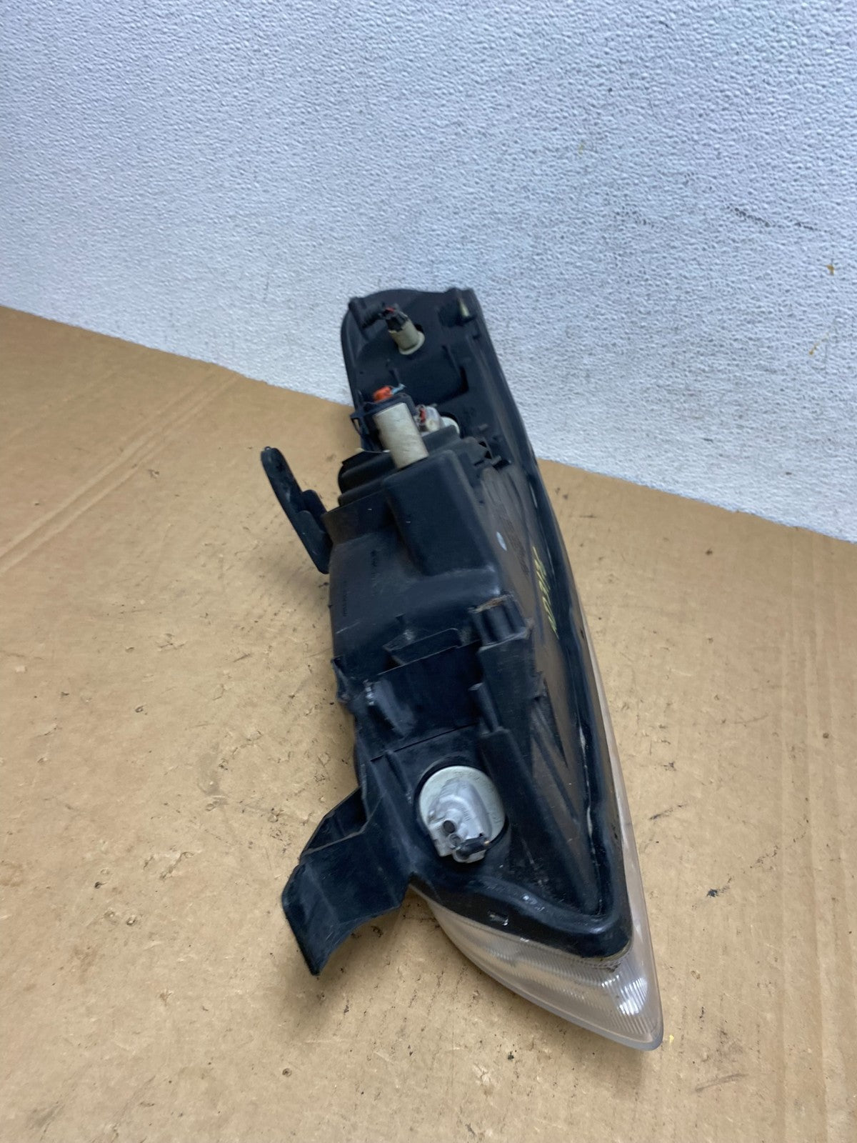 Sedan 2000 2001 Nissan Altima Headlight Right Passenger RH AD3176 DW8