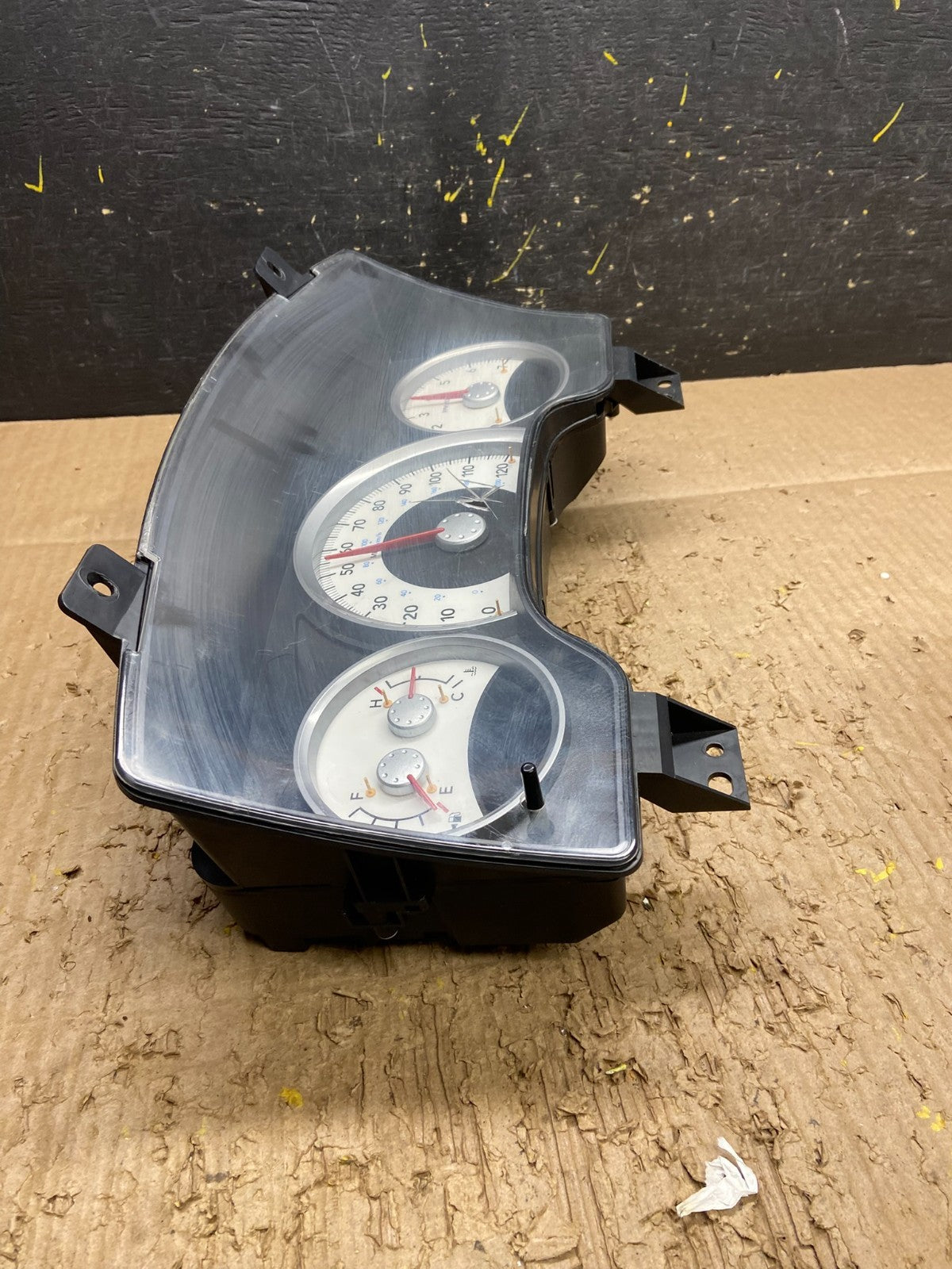 2004 Dodge Durango Speedometer Instrument Cluster Gauge OEM V7780 DG3