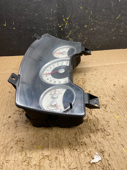 2004 Dodge Durango Speedometer Instrument Cluster Gauge OEM V7780 DG3