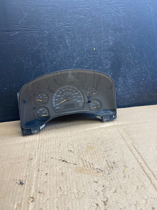 2004 to 2007 Chevrolet Express Speedometer Cluster Gauge AE2013 DG0