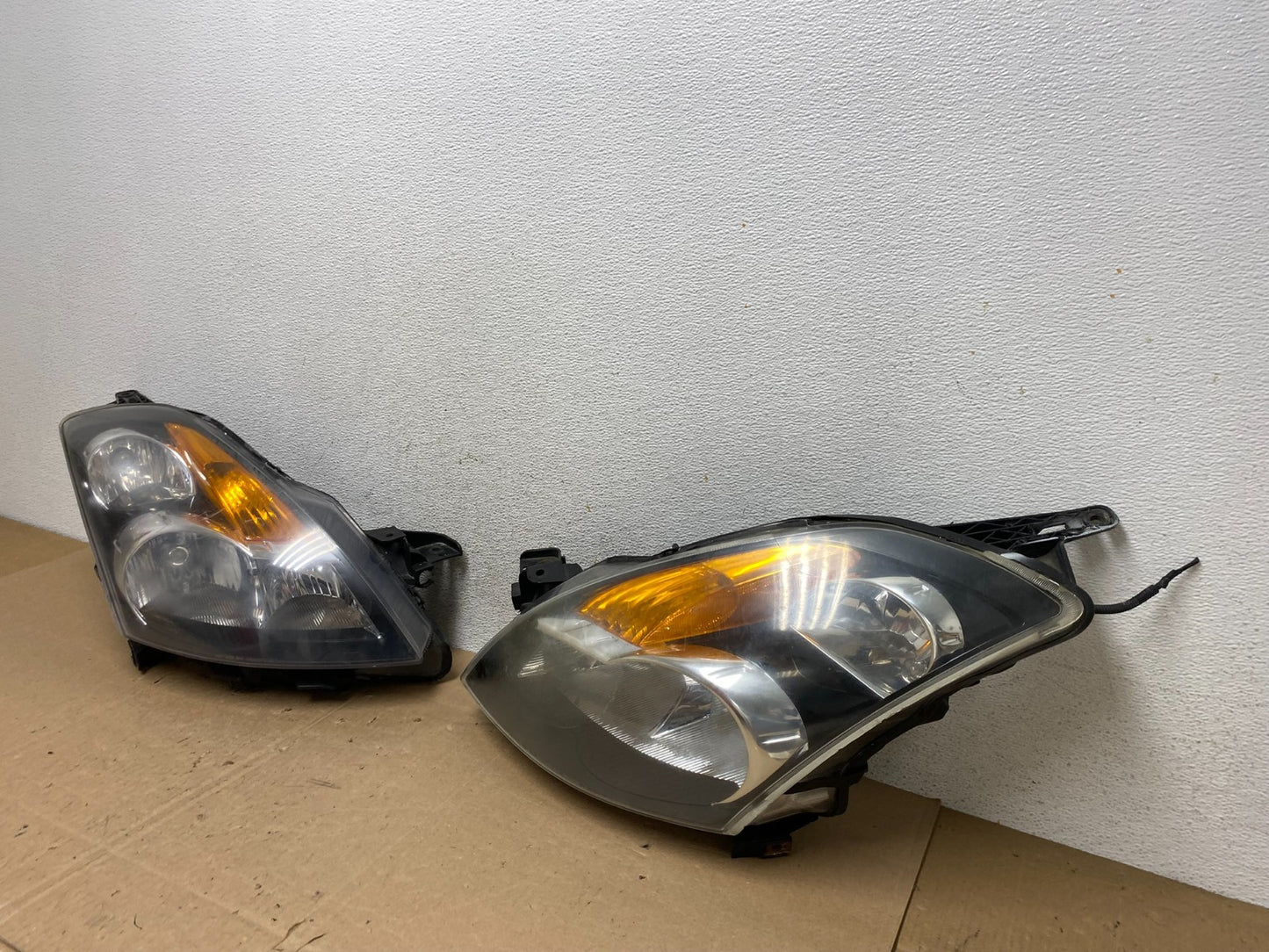 Sedan 2007 2008 2009 Nissan Altima Left+Right Set Headlights AE6053 DW1