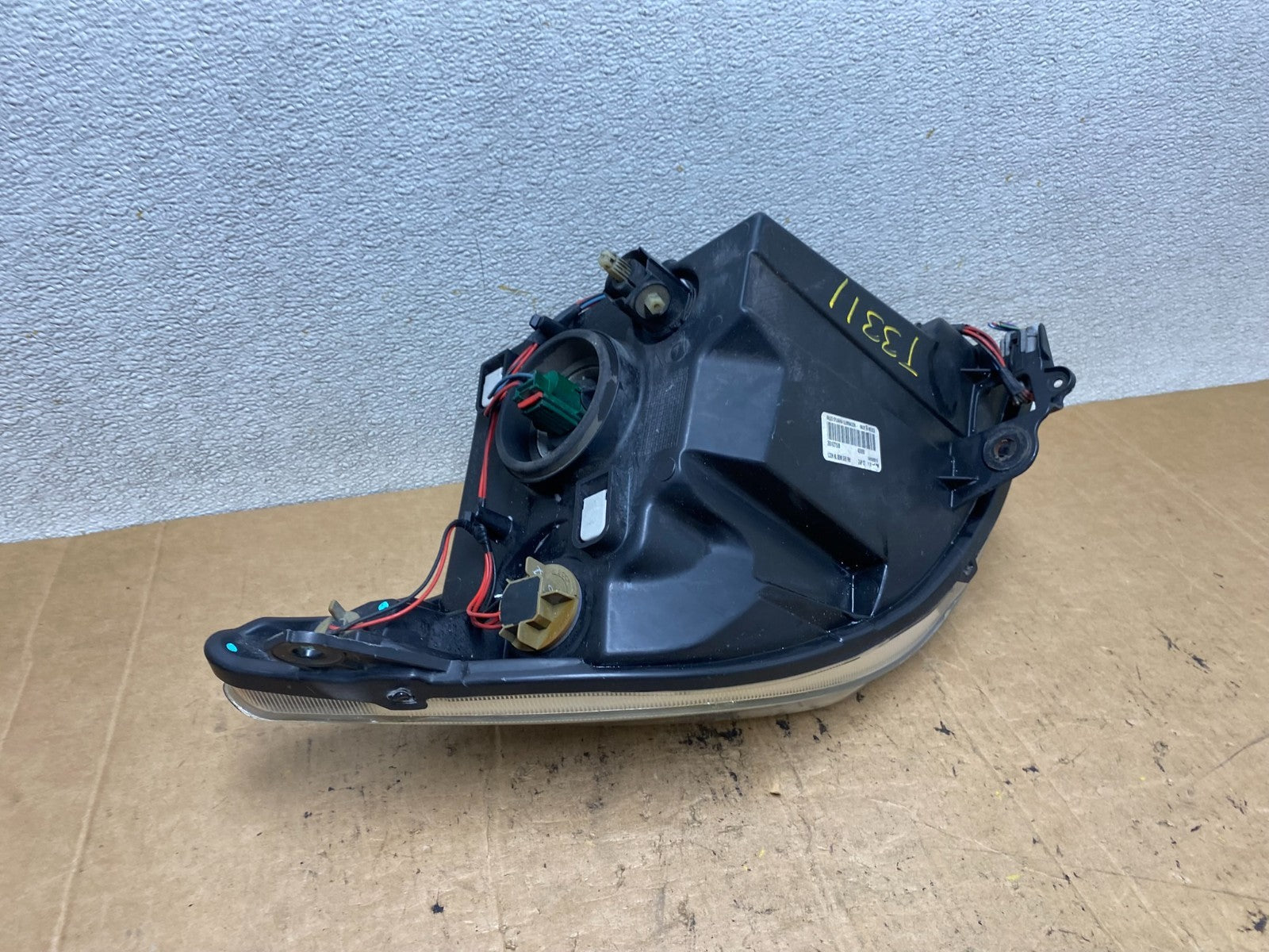 2010 2011 2012 Nissan Sentra Halogen Right Passenger Black Headlight T3311 DW7