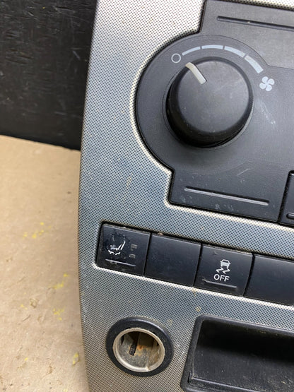 2005 2006 2007 Jeep Commander Grand Cherokee A/C Climate Control Bezel U5338 DG4