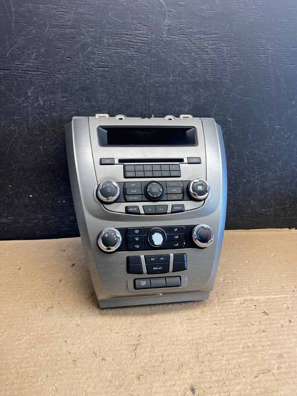 2010 to 2012 Ford Fusion Radio Climate Control A/C Control ah5146 DG0