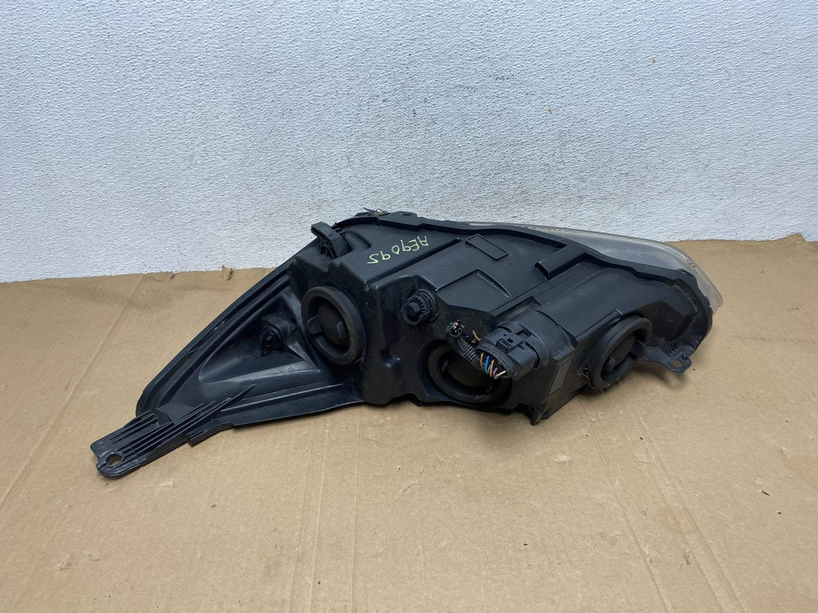 2015-2017 Ford Focus Right Passenger Rh Side Halogen Headlight AE9095 DW6