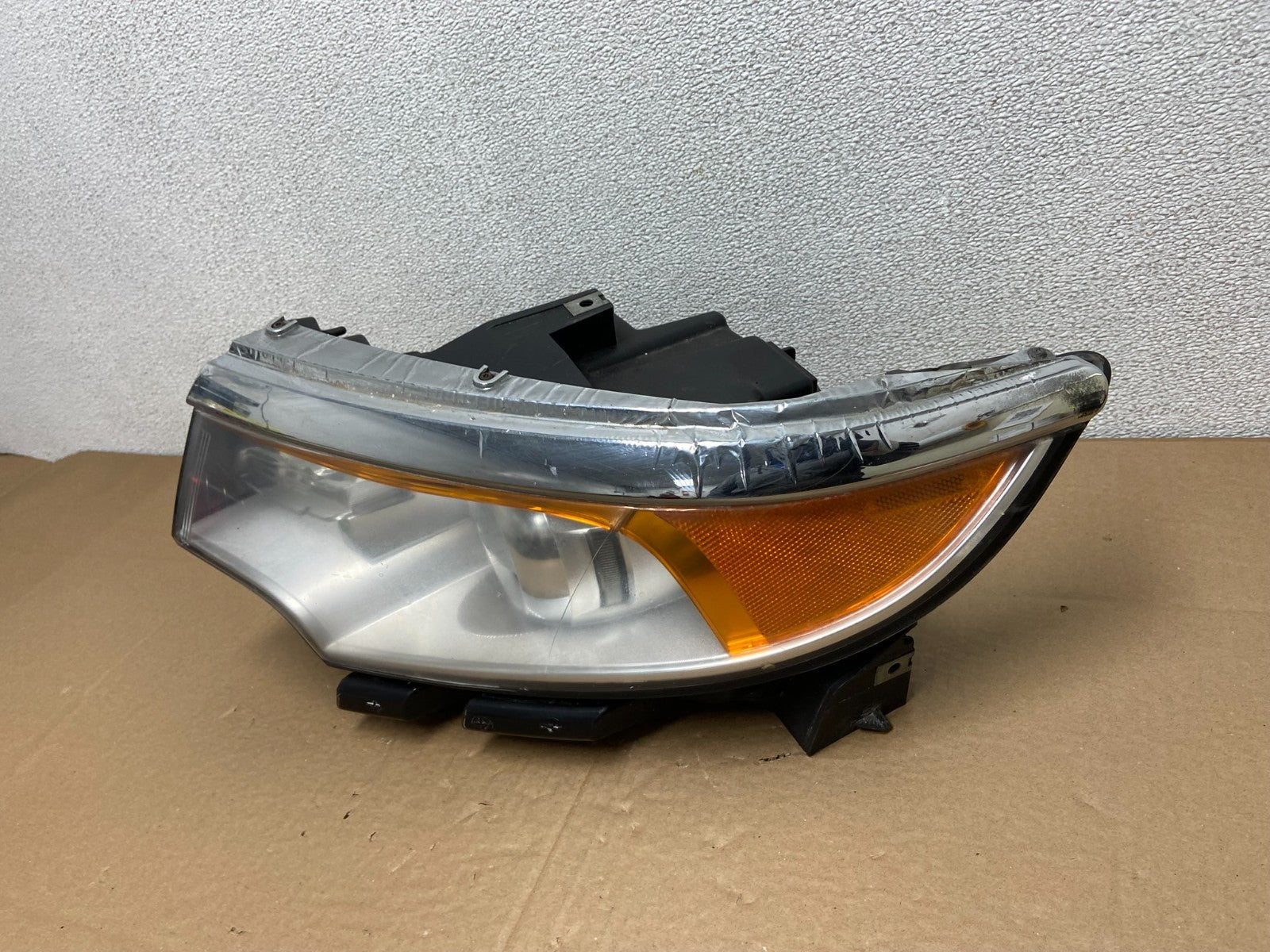 2011 to 2014 Ford Edge Front Left Driver Side Headlight Halogen Oem AB6104 DW1