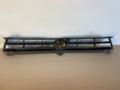 1992 1993 1994 Toyota Camry Front Upper Grill Grille AH6042 DG3