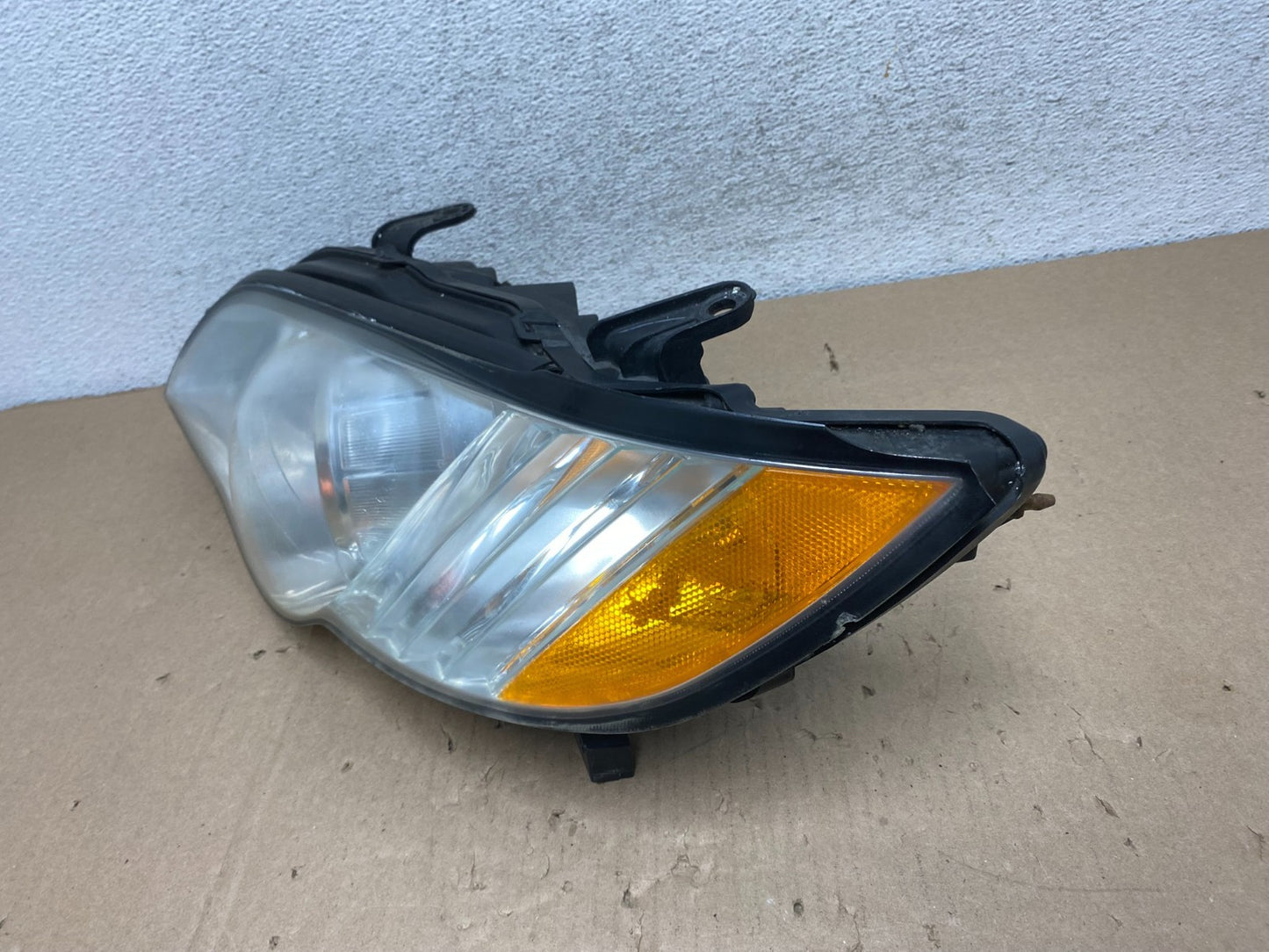 2008 - 2009 Subaru Legacy Left Driver LH Side Headlight Halogen AG6747 DW1