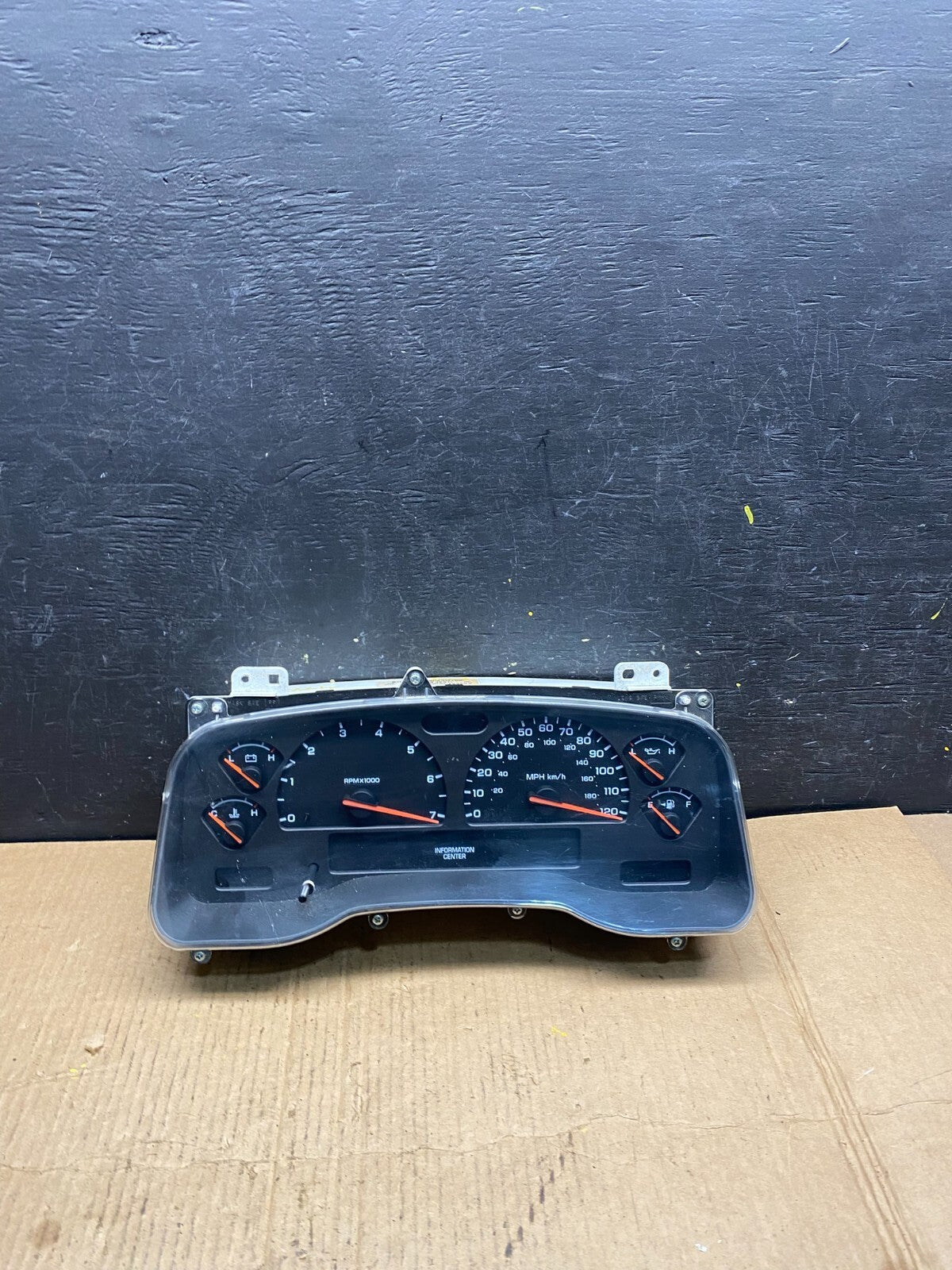 2001 2002 2003 Dodge Durango Speedometer Instrument Cluster Gauge M4452 PS0