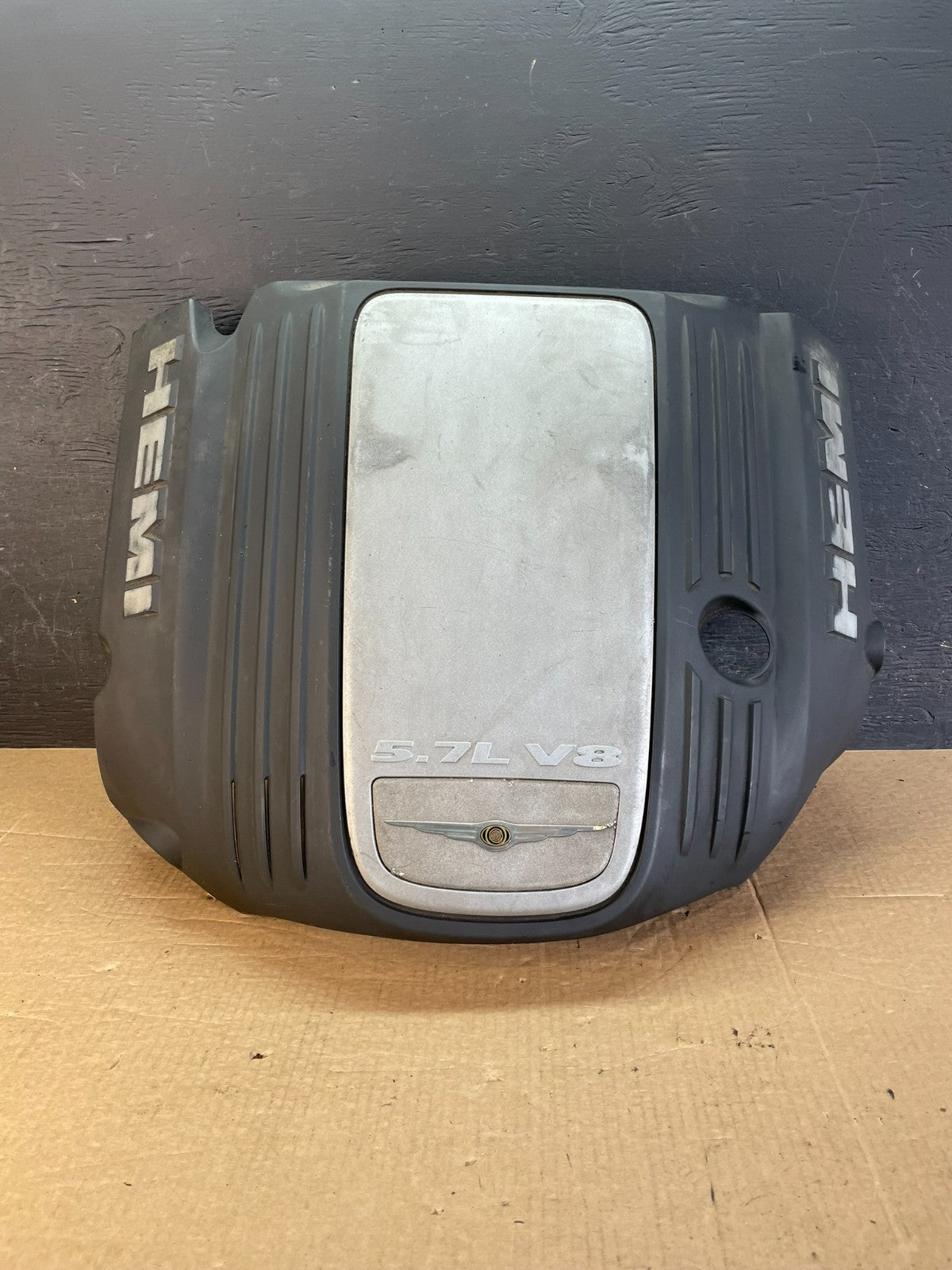 2005 to 2010 Chrysler 300 5.7L V8 Hemi Engine Motor Cover af5315 DG0