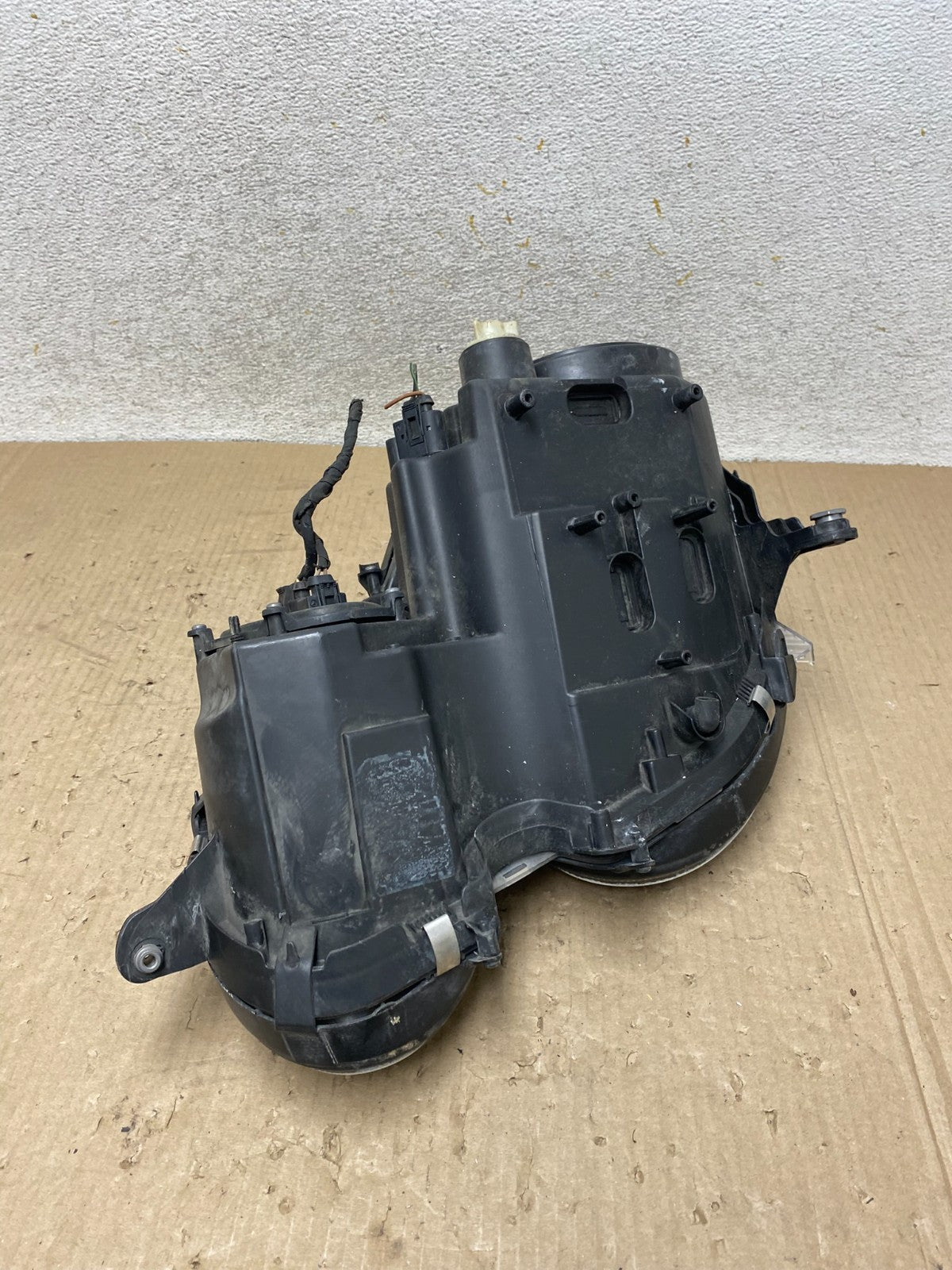 2003-2006 Mercedes E E320 E350 Class Right Passenger Halogen Headlight AJ1864 LK8