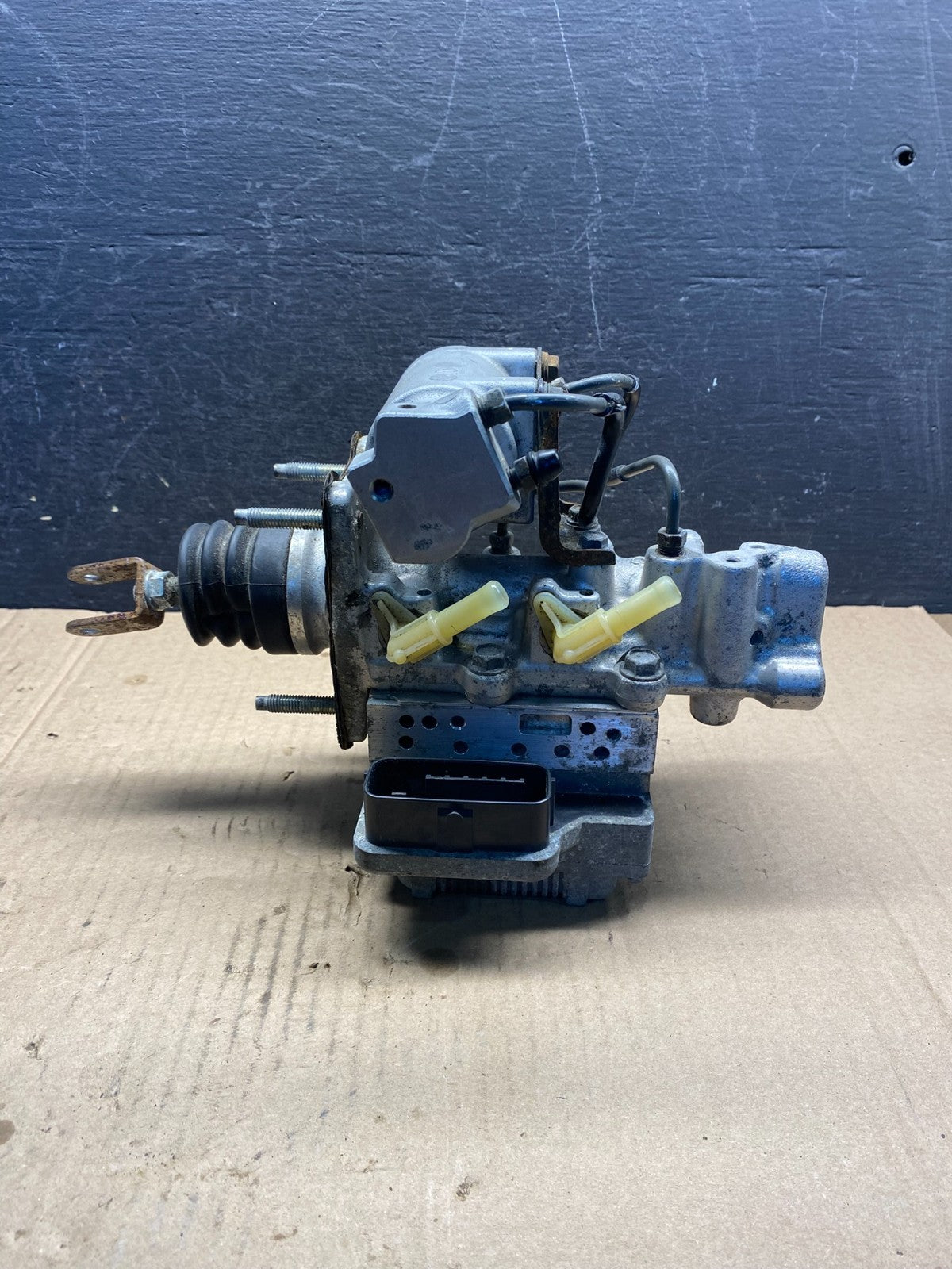 2010 - 2015 Toyota Prius ABS Brake Pump Anti Lock Module af6917 DG3