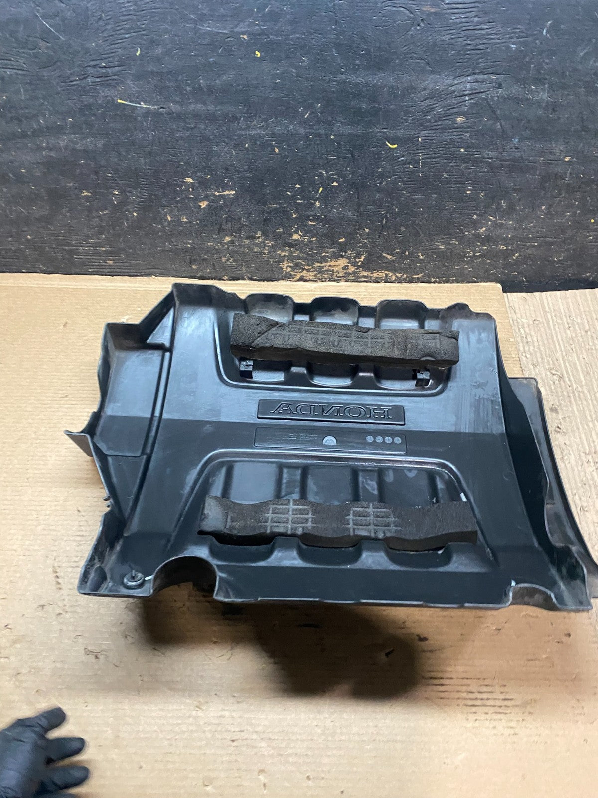 2005 to 2007 Honda Odyssey Black Engine Cover 3.5L No # v9394 DG5