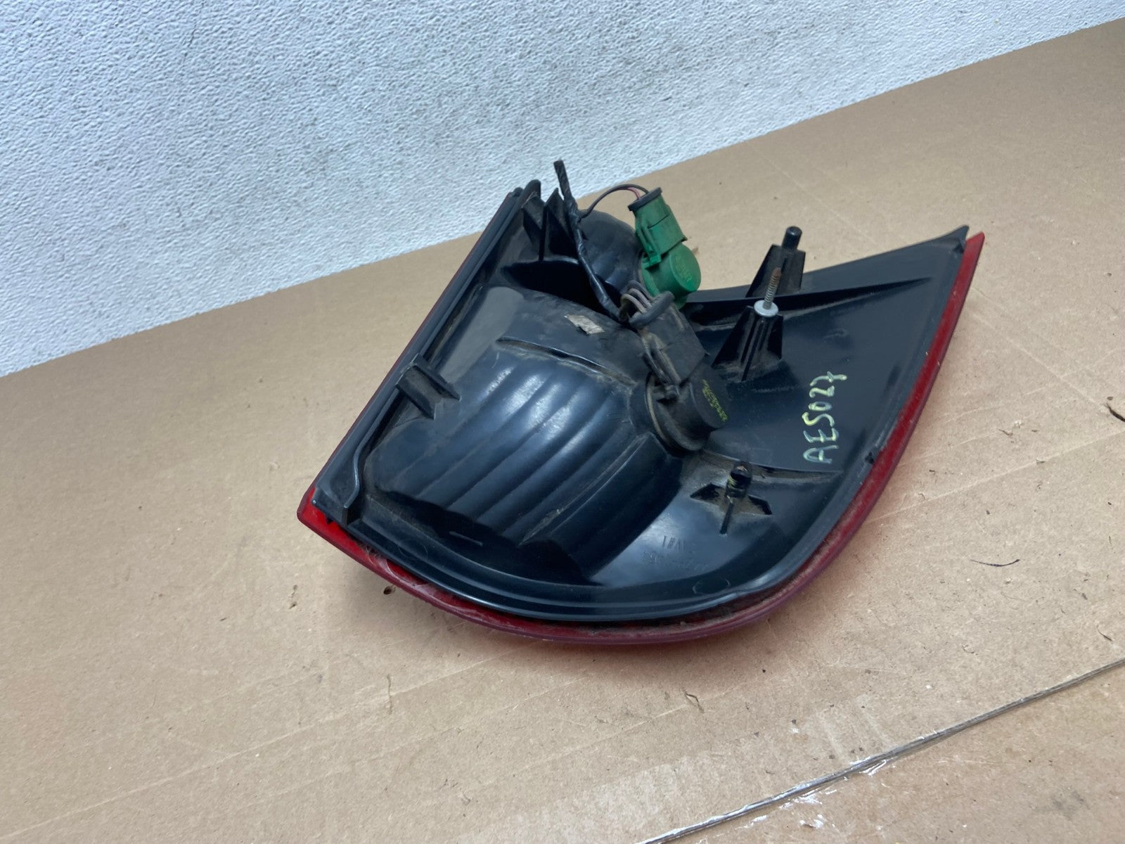 2002 to 2005 Ford Explorer Right Passenger Rh Side Tail light AE5027 LK4
