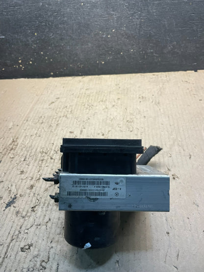 06-12 Mercedes R350,GL450,ML500 A2515452532 ABS AntiLock Brake Pump OEM x0982 DG3