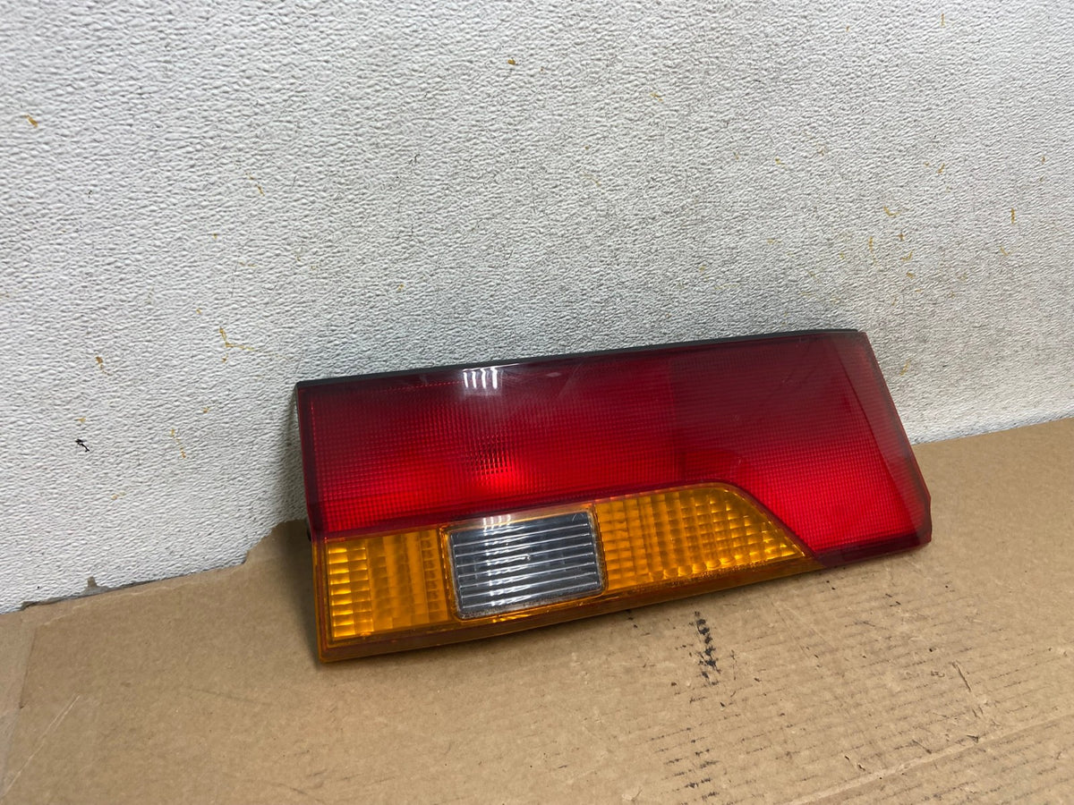 2002 2003 2004 Honda Odyssey Left Driver LH Side Tail Light Inner AH7908 LK1