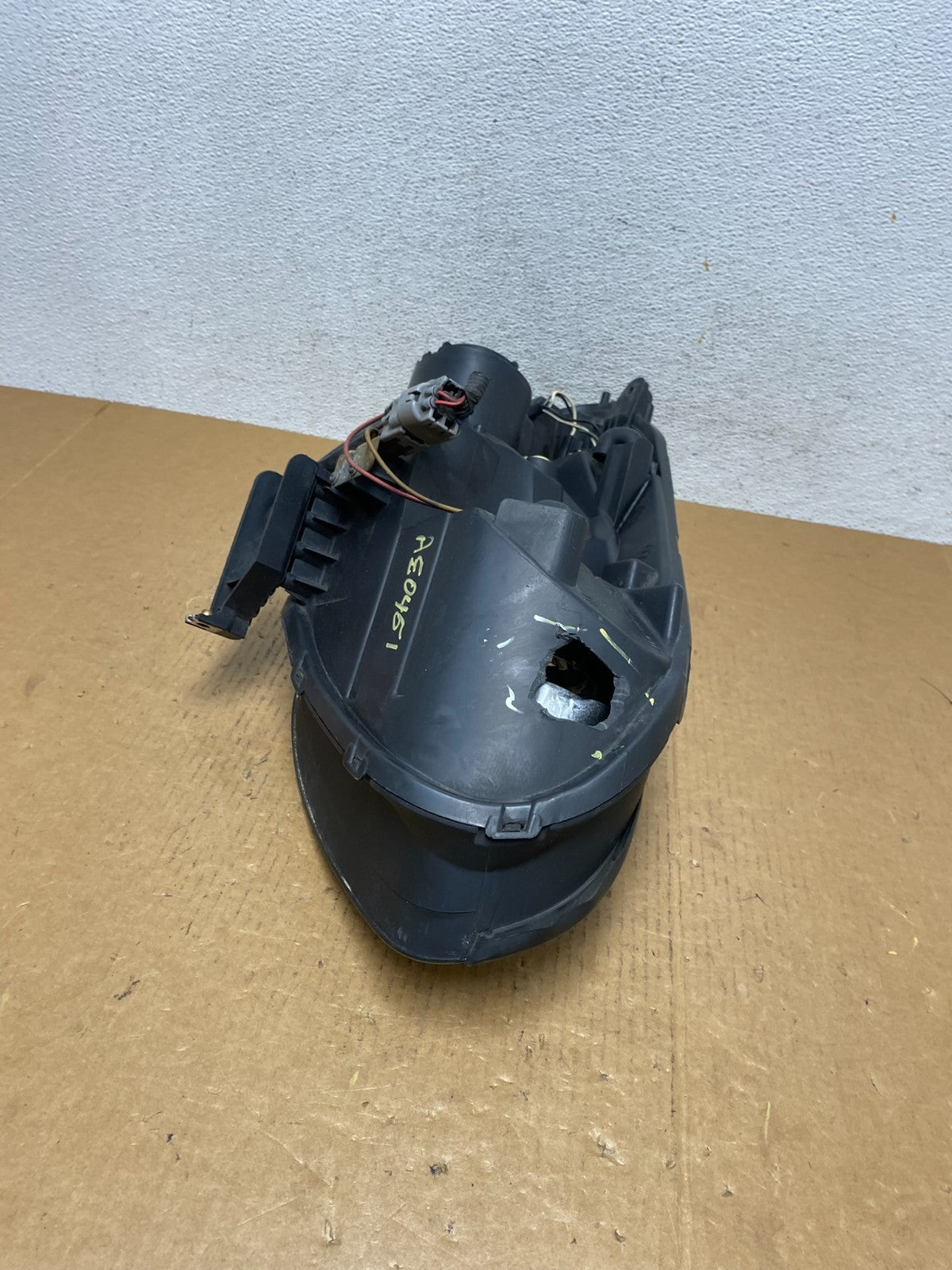 2006 - 2007 Subaru Tribeca B9 Left Driver LH Side Halogen Headlight AE04617